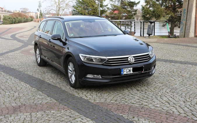 Volkswagen Passat cena 59000 przebieg: 193000, rok produkcji 2017 z Wiązów małe 211